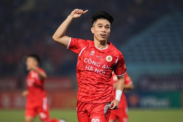Lịch thi đấu V-League mới nhất: 'Nín thở' chờ địa chấn HAGL, HLV Kewell khó thắng Popov- Ảnh 2.