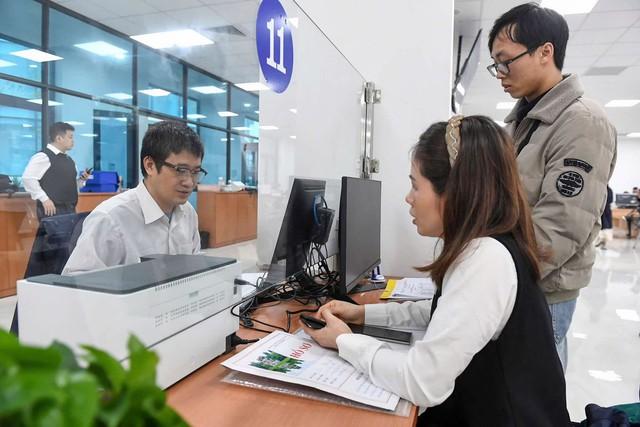 Từ 1.3, bãi bỏ hàng loạt quy định về công chức, viên chức- Ảnh 1.