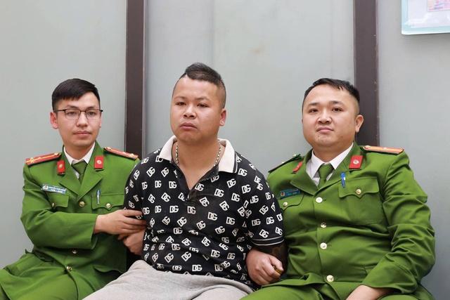 Nghi phạm cướp ngân hàng ở Lào Cai đang điều trị bệnh tâm thần - Ảnh 1.
