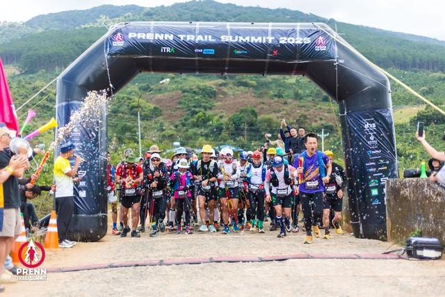 Đường đua siêu địa hình 250km Prenn Trail Summit lập kỷ lục 'khủng': Dài nhất Việt Nam- Ảnh 1.