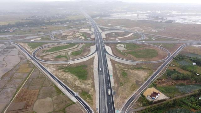 Đến 2050, Việt Nam sẽ nối thông 9.000 km cao tốc từ Bắc vào Nam - Ảnh 1.