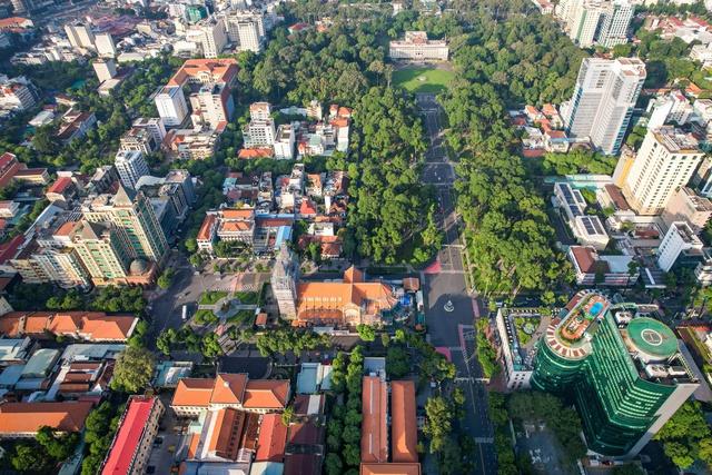 Tăng trưởng kiểu cũ đã chạm trần, TP.HCM buộc phải đổi mô hình phát triển - Ảnh 2.