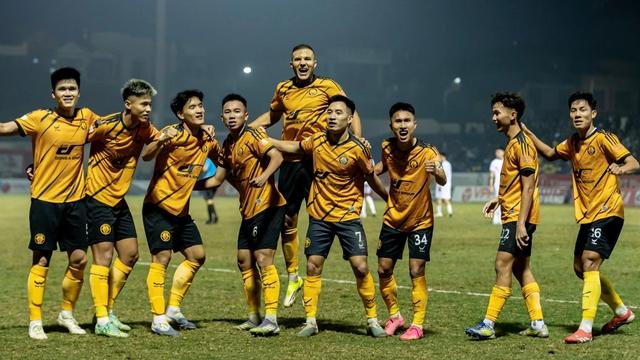 Sở không thể hỗ trợ tài chính, một nhà tài trợ lớn sắp ‘rót tiền’: CLB Thanh Hóa thoát khủng hoảng- Ảnh 1.