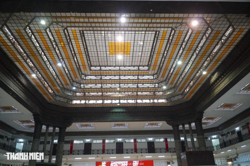 Kiến trúc cổ bên trong mặt tiền Ngân hàng Nhà nước ở TP.HCM ít người biết - Ảnh 9.