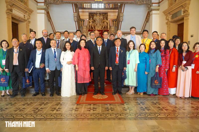 Đại biểu kiều bào đề xuất lấy thêm gầm cầu, không gian dư thừa làm công viên - Ảnh 3.