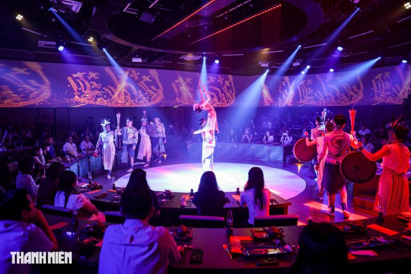 Bước vào Dinh Độc Lập, chạm văn hóa Việt bằng mọi giác quan- Ảnh 7.