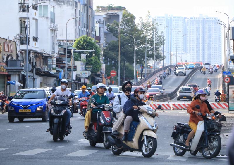 Mùng 6 tết: Bất ngờ đường phố TP.HCM - Ảnh 14.