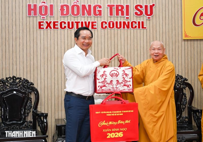 Chủ tịch UBND TP.HCM Nguyễn Văn Được thăm, chúc tết Giáo hội Phật giáo Việt Nam - Ảnh 2.