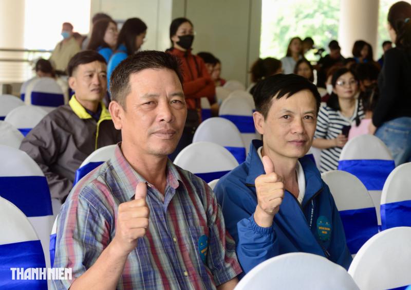 Đi máy bay về quê ăn tết 2026: '10 năm không về, cómơ cũng không dám nghĩ' - Ảnh 3.