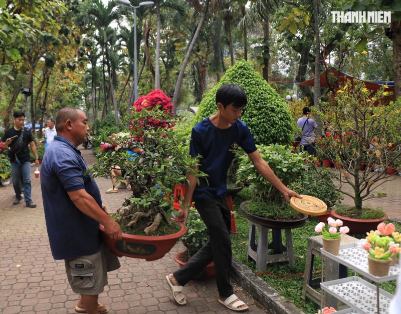 Nỗi niềm ở chợ hoa tết trung tâm TP.HCM: Ngày trước giao thừa người khóc, người cười! - Ảnh 10.