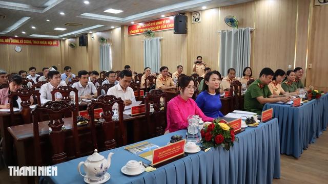 Công an TP.HCM đề xuất bố trí chỗ đỗ xe cho phụ huynh đưa đón con - Ảnh 3.