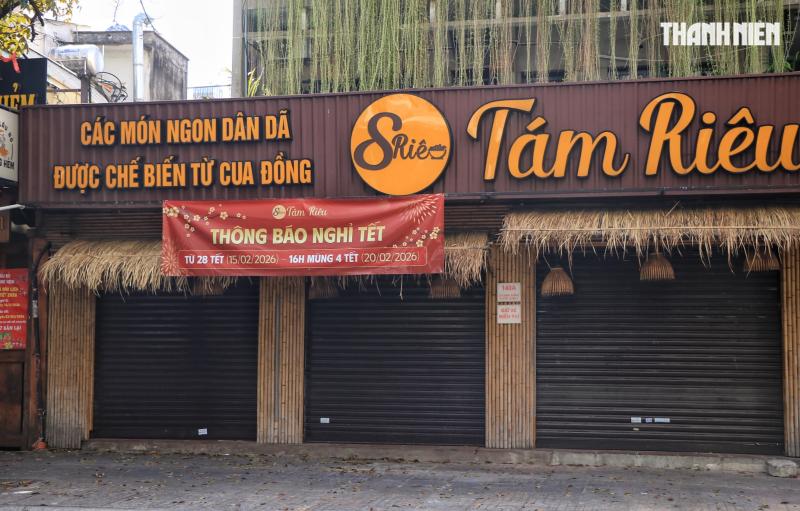 Mùng 3 tết, đường phố TP.HCM vẫn thoáng: Quán ăn nghỉ tết mùng mấy bán lại? - Ảnh 8.
