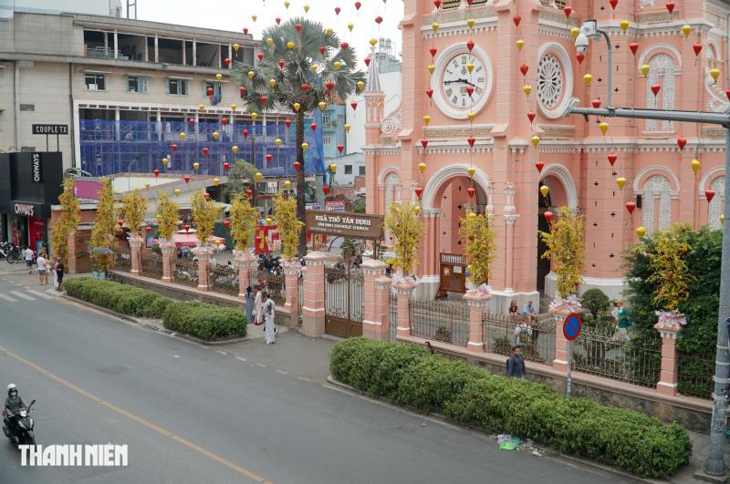 Cảnh quê yên bình trong sân nhà thờ ở TP.HCM, chuẩn bị đón Tết Bính Ngọ - Ảnh 10.