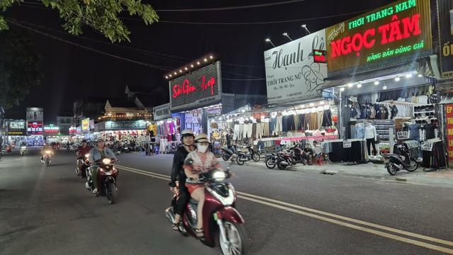 Khu phố thời trang đìu hiu dù chỉ còn vài ngày nữa tới tết - Ảnh 17.