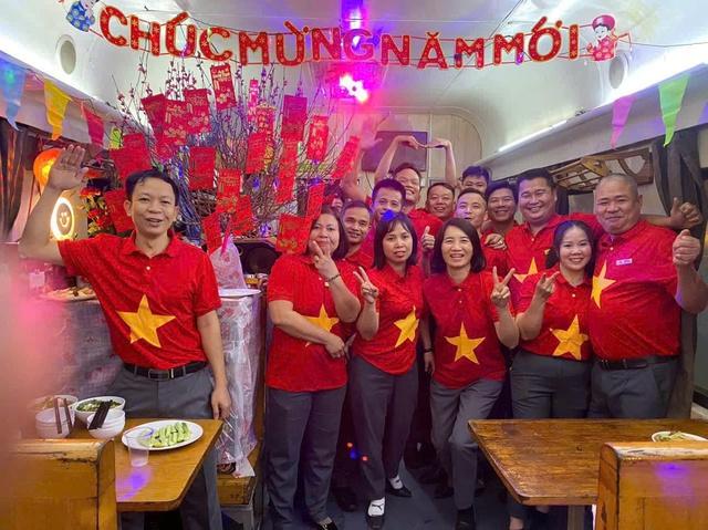 Đón tết trên đường ray xe lửa: 'Quen rồi, tôi thấy cũng vui'- Ảnh 4.