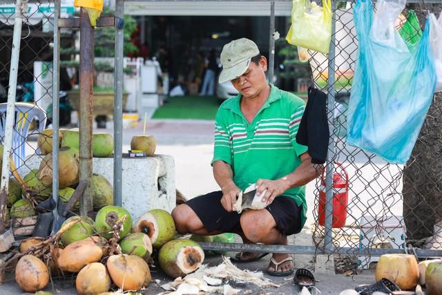 Xóm chợ nổi miền Tây ở TP.HCM với tết 'lạ': 'Lo tết thiên hạ trước, mình sau'- Ảnh 4.