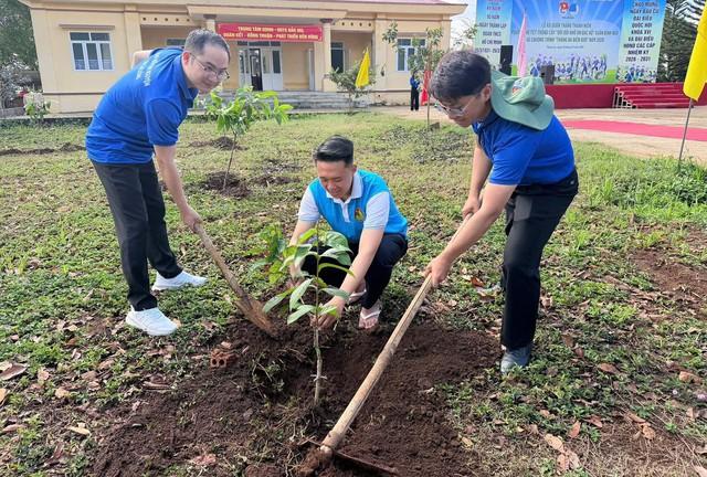 Tuổi trẻ Lâm Đồng ra quân Tháng Thanh niên 2026: Lan tỏa nhiệt huyết nơi biên giới- Ảnh 6.