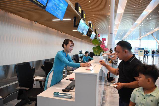 Sát tết, hàng không tiếp tục tăng chuyến tại 2 sân bay đông nhất nước- Ảnh 2.