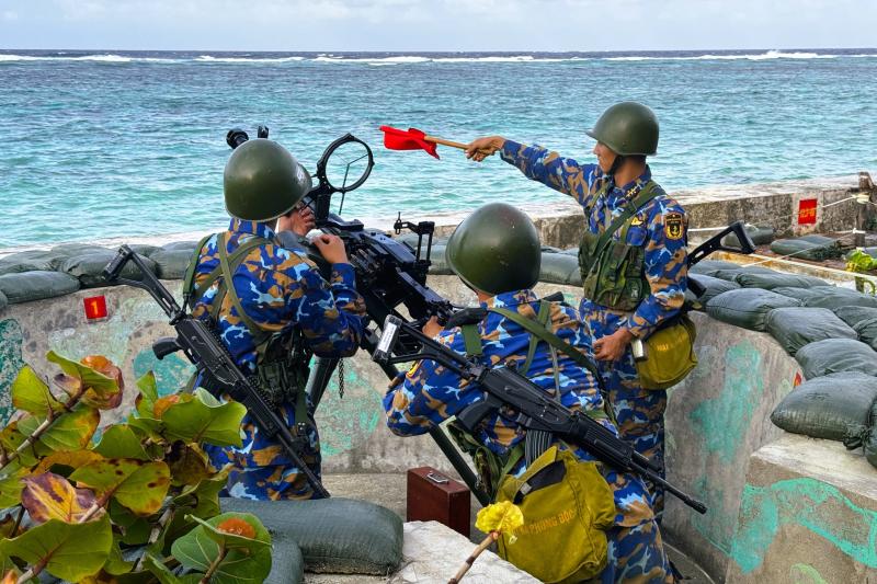 Tết ở Trường Sa - Kỳ 8: Vui xuân không quên nhiệm vụ- Ảnh 15.
