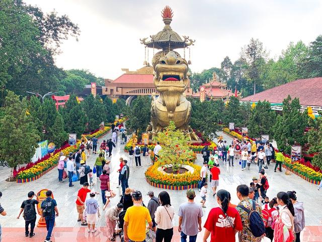 Suối Tiên tung điểm check-in đại cảnh chưa từng có dịp Tết Bính Ngọ - Ảnh 4.