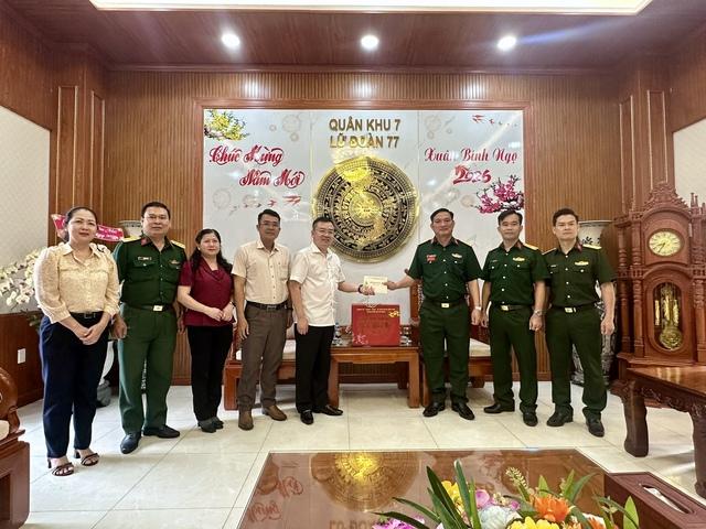 Lãnh đạo TP.HCM thăm, chúc tết các trung tâm chăm sóc trẻ em đặc biệt - Ảnh 4.
