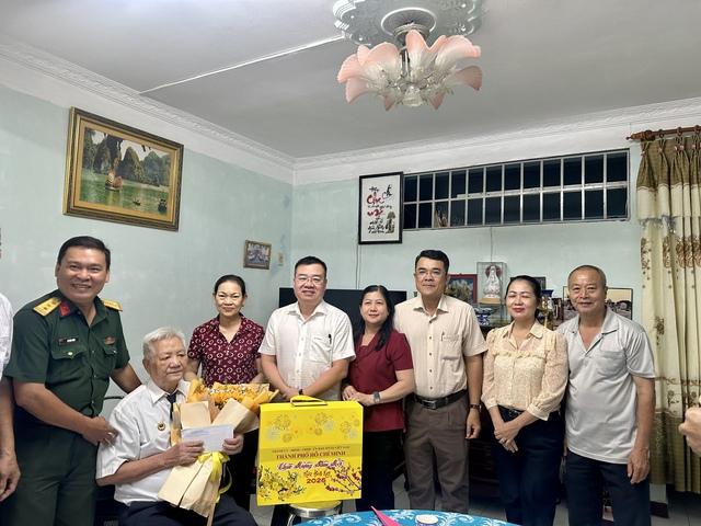 Lãnh đạo TP.HCM thăm, chúc tết các trung tâm chăm sóc trẻ em đặc biệt - Ảnh 6.