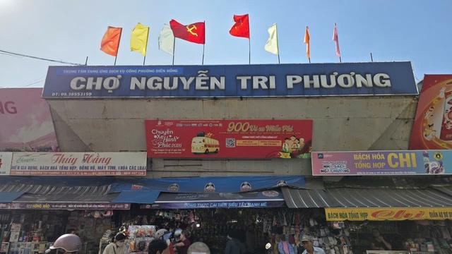Chợ Nguyễn Tri Phương gắn bảng trung tâm dịch vụ công: Phường Diên Hồng nói gì? - Ảnh 2.