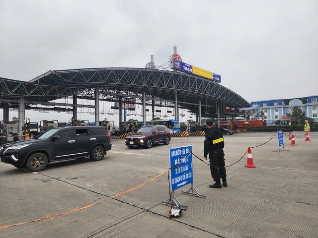 Cục CSGT cho phép đi ngược chiều trên cao tốc Pháp Vân để giảm ùn tắc - Ảnh 1.