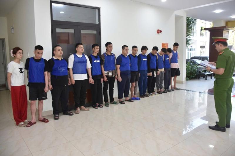 Bắt nhóm lừa đảo từ Campuchia về Việt Nam đón tết: Thủ đoạn 'rửa tiền' ra sao?- Ảnh 1.