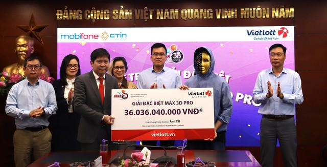 Sát Tết Nguyên đán, một người đàn ông TP.HCM trúng 120 giải Vietlott hơn 36 tỉ đồng - Ảnh 1.