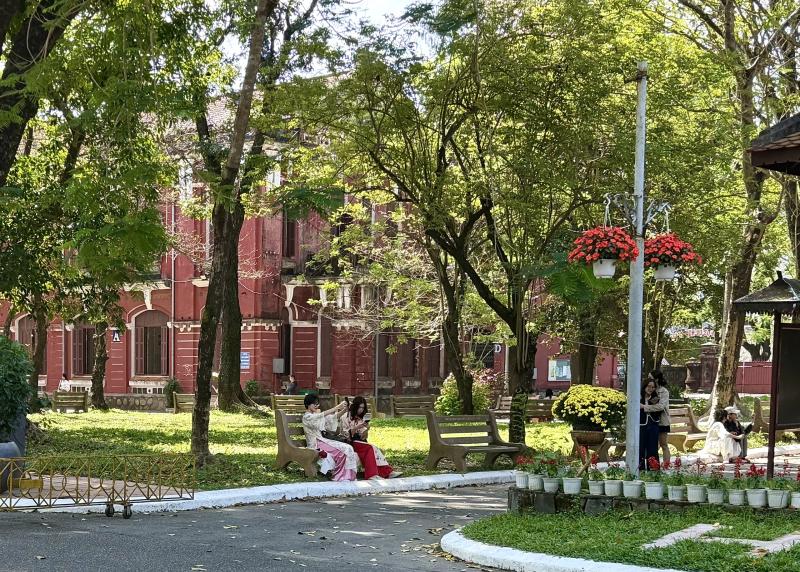 Tết 2026 tại Trường Quốc học Huế: Điểm đến check in cho các thế hệ học sinh - Ảnh 13.