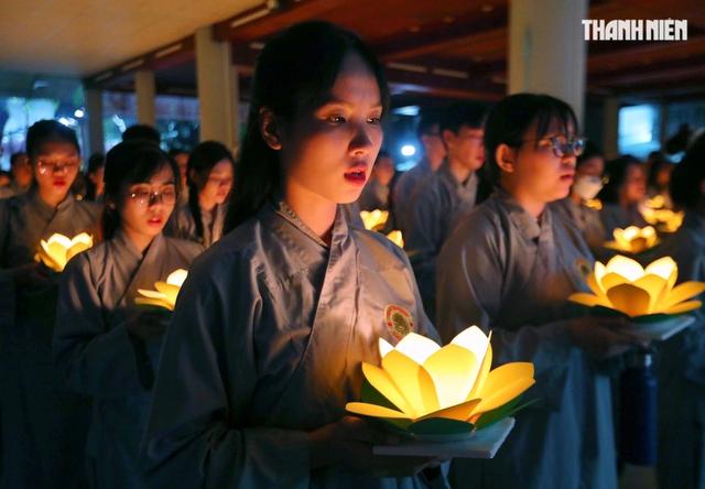Rằm tháng giêng 2026: Người dân TP.HCM đi chùa thả hoa đăng, cầu an ở đâu? - Ảnh 2.