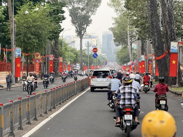 Thời tiết TP.HCM sáng 23 tháng chạp se lạnh, sương mù bao phủ: Vì sao? - Ảnh 3.