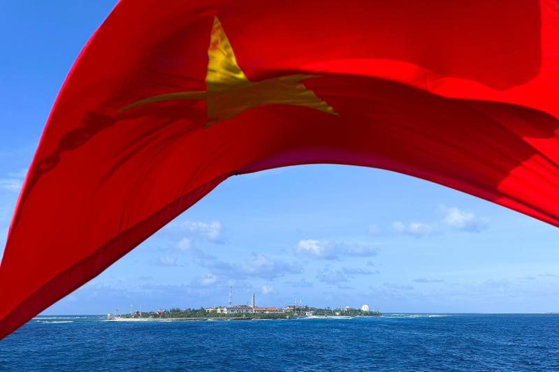 Tết ở Trường Sa - Kỳ 8: Vui xuân không quên nhiệm vụ- Ảnh 1.