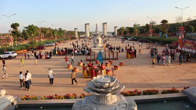 Du Xuân ngôi chùa có tượng Đức Phật Thích Ca tọa thiền cao nhất Đông Nam Á - Ảnh 20.