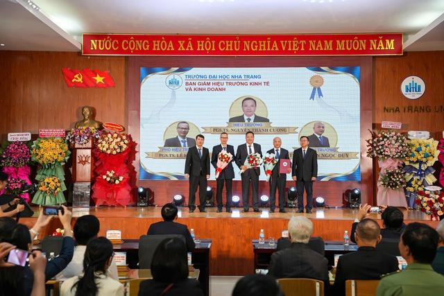 Trường ĐH Nha Trang công bố cơ cấu tổ chức giai đoạn 2025 - 2030 - Ảnh 3.