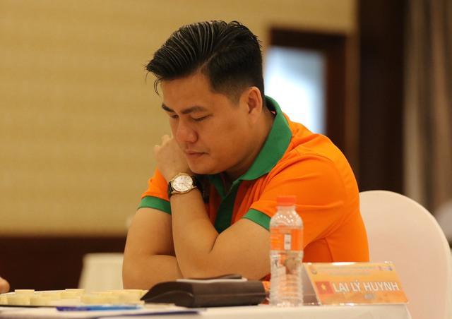 Căng như dây đàn cuộc đua giữa Lại Lý Huynh với thần đồng cờ tướng Trung Quốc- Ảnh 1.
