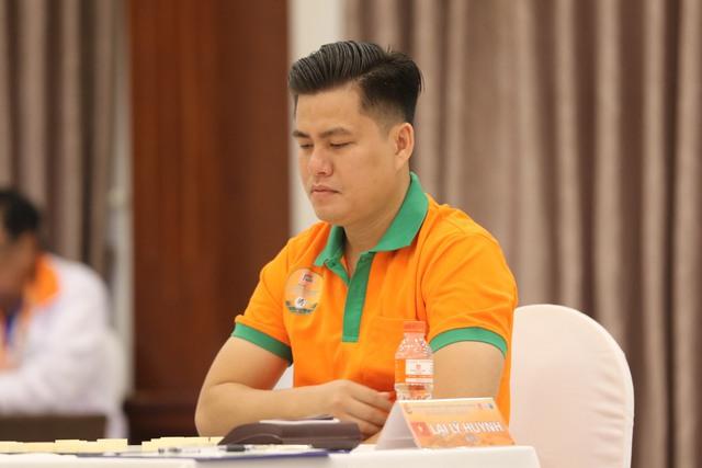 Lại Lý Huynh rực sáng kích bại cao thủ cờ tướng Trung Quốc ở Ngũ Dương Bôi - Ảnh 1.