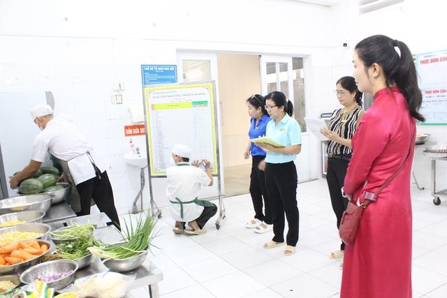 Hết nghỉ tết: Học sinh nào ngày mai đi học, ở đâu nghỉ tới tháng 3? - Ảnh 2.