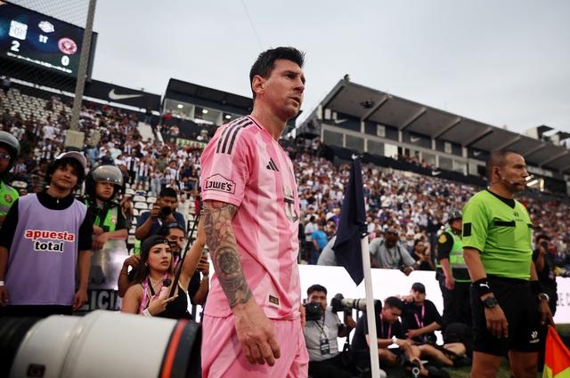 Messi mở tài khoản bàn thắng đầu tiên năm 2026, lập siêu phẩm và kiến tạo: Chỉ tiếc hòa Barcelona Ecuador- Ảnh 1.