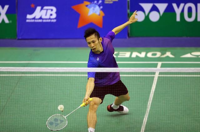 Nguyễn Tiến Minh 'gừng già càng cay', vượt sức trẻ ở  giải cầu lông quốc tế Singapore- Ảnh 1.