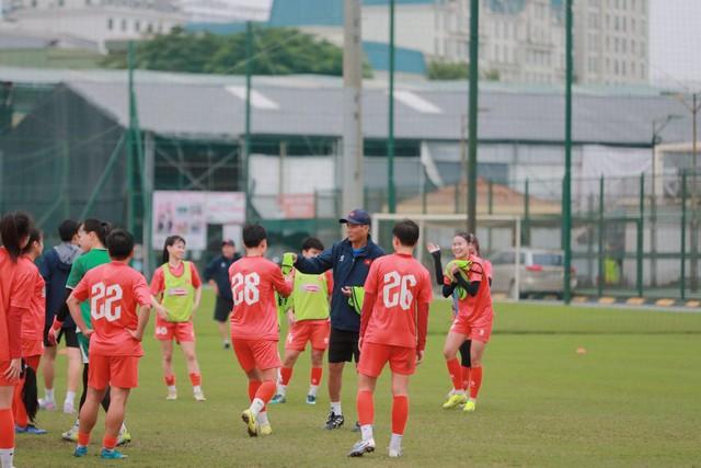 Đội tuyển nữ Việt Nam đấu Trung Quốc đương kim vô địch châu Á: Mở đường đến World Cup- Ảnh 1.