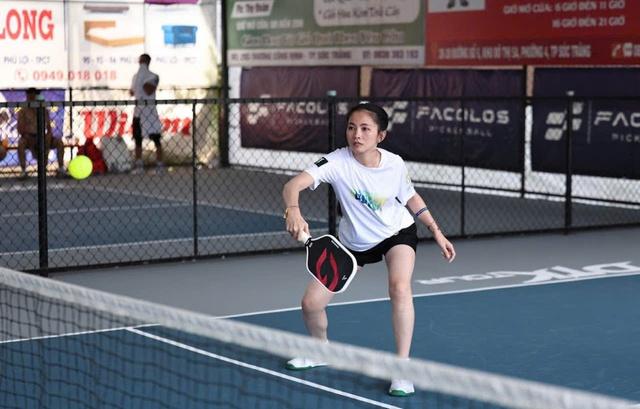 Diễn viên Huy Khánh lần đầu vô địch giải pickleball - Ảnh 9.