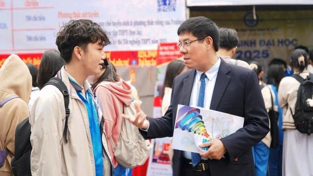 Đề thi tốt nghiệp THPT năm 2026 tăng tỷ lệ câu hỏi phân hóa - Ảnh 1.