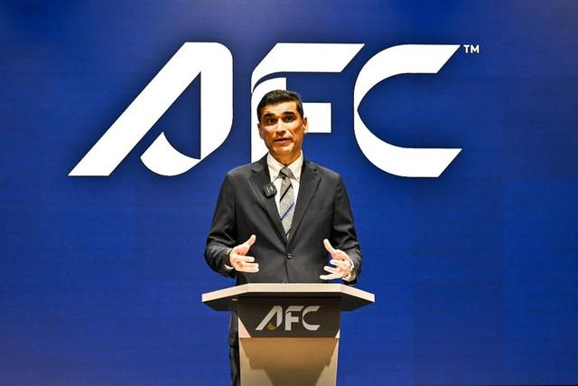 Sếp lớn AFC đích thân ra tay tái thiết FAM, báo chí Malaysia ví von ‘cha đang cứu con’- Ảnh 1.