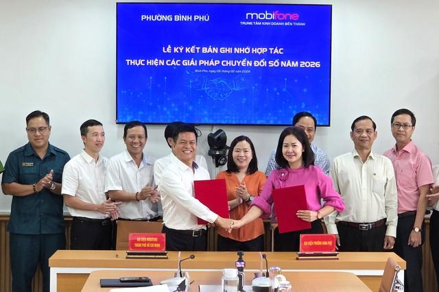 TP.HCM: Phường Bình Phú bắt tay MobiFone chuyển đổi số, đánh giá cán bộ theo KPI - Ảnh 1.