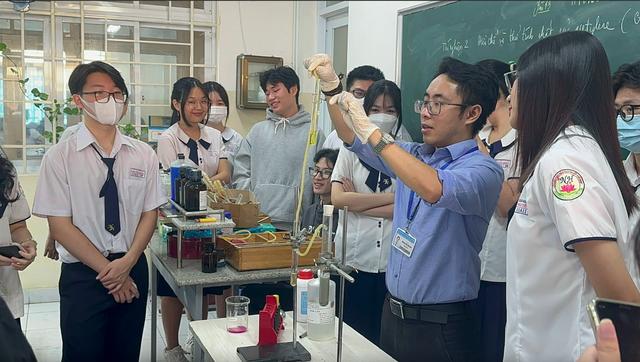 Sở GD-ĐT TP.HCM đưa ra yêu cầu đến các trường học liên quan đến sách giáo khoa - Ảnh 2.
