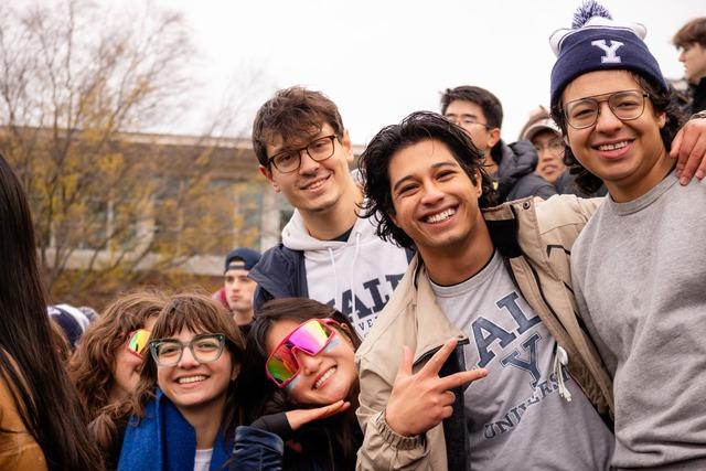 Đại học thuộc Ivy League miễn học phí và nhiều khoản khác cho sinh viên - Ảnh 1.