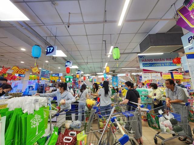 TP.HCM ngày 29 tết: Đi tìm bình yên sau những bộn bề, hối hả - Ảnh 5.