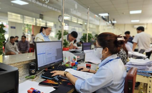 TP.HCM điều chuyển gần 600 công chức phường, xã dôi dư sau sáp nhập- Ảnh 1.